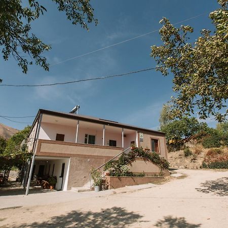 Chʼiva Noravank B&B מראה חיצוני תמונה