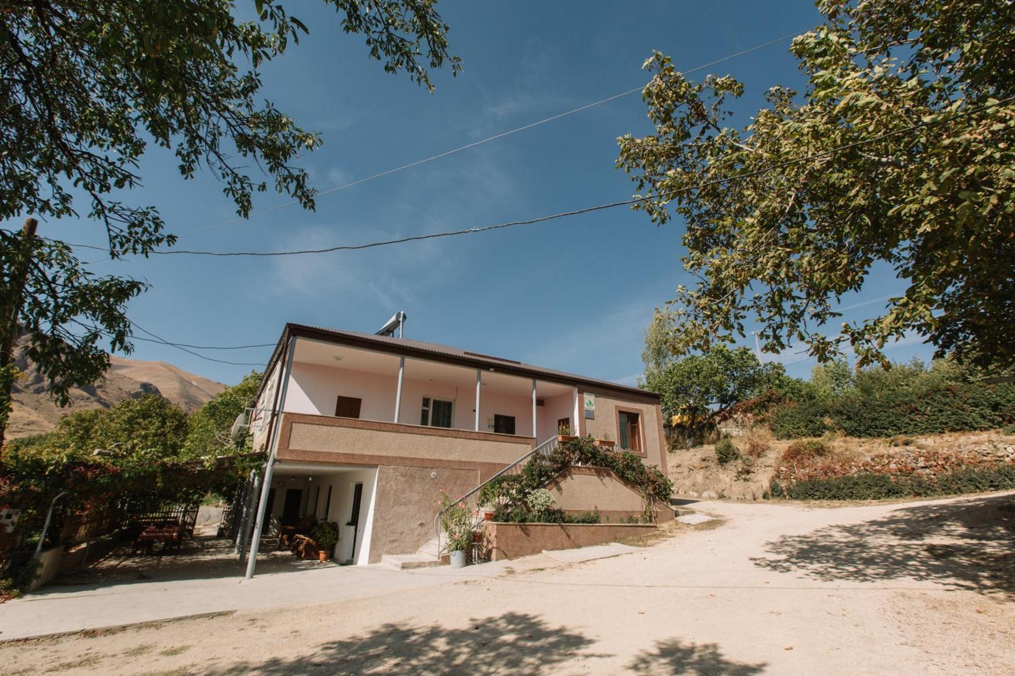 Chʼiva Noravank B&B מראה חיצוני תמונה